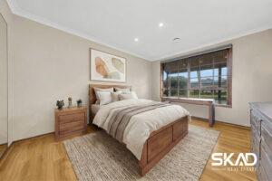 1 Simmington Circuit, GREENVALE, VIC 3059 AUS