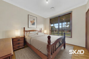 1 Simmington Circuit, GREENVALE, VIC 3059 AUS