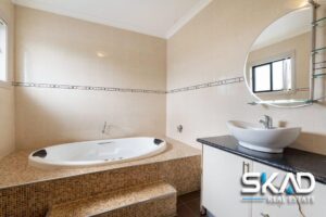 19 Valhalla Place, CRAIGIEBURN, VIC 3064 AUS