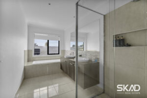 39 Matrix Circuit, CRAIGIEBURN, VIC 3064 AUS