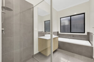 50 Upthorpe Way, MICKLEHAM, VIC 3064 AUS
