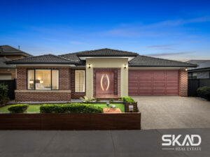 94 Charteris Drive, CRAIGIEBURN, VIC 3064 AUS