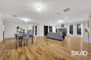 94 Charteris Drive, CRAIGIEBURN, VIC 3064 AUS