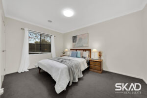94 Charteris Drive, CRAIGIEBURN, VIC 3064 AUS