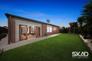 94 Charteris Drive, CRAIGIEBURN, VIC 3064 AUS
