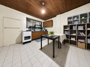 83 Alexander Avenue, THOMASTOWN, VIC 3074 AUS