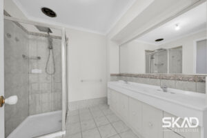 15 Columbia Circuit, BROADMEADOWS, VIC 3047 AUS