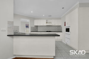 15 Columbia Circuit, BROADMEADOWS, VIC 3047 AUS