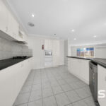 15 Columbia Circuit, BROADMEADOWS, VIC 3047 AUS