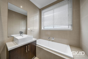 25 Haig Street, MERNDA, VIC 3754 AUS