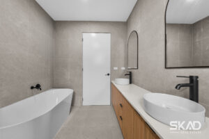 18 Taggiasca Drive, WOLLERT, VIC 3750 AUS