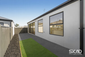 18 Taggiasca Drive, WOLLERT, VIC 3750 AUS