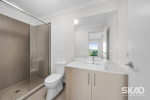8 Newry Street, WOLLERT, VIC 3750 AUS