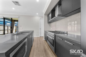 13 Southerly Drive, MERNDA, VIC 3754 AUS